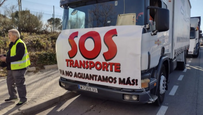 Cientos de talleres de lunas están bloqueados en toda España debido a la huelga del transporte