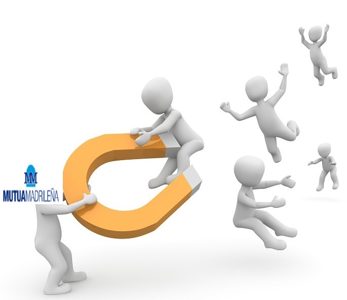 Mutua Madrile&ntilde;a se 'forr&oacute;' en autos en 2025 tras 'robarle' casi 600.000 p&oacute;lizas en toda Espa&ntilde;a a su competencia