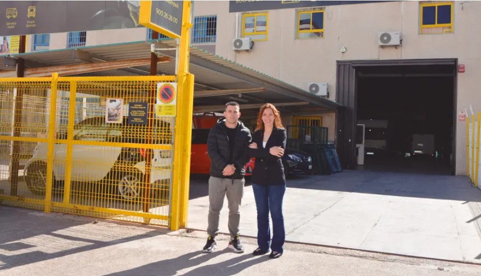 Cristalbox Sagunto, un ejemplo de c&oacute;mo trabajar con eficacia el vidrio del veh&iacute;culo industrial: "Un cami&oacute;n con nosotros no tarda nunca m&aacute;s de 4 horas en salir a trabajar de nuevo"