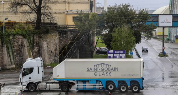 Saint Gobain sigue buscando desesperadamente un comprador para Sekurit y Glassdrive y toma una traumática decisión que hará que su producción de Marruecos siga ganando terreno en Europa