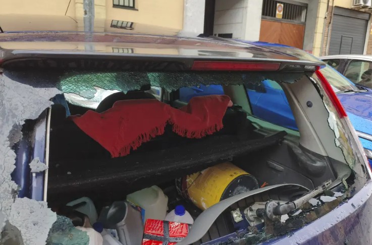 "Ha sido incre&iacute;ble, imaginad la cantidad de lunas rotas que nos han llegado a nuestro taller de Talavera tras 15 minutos de granizo con pelotas de golf cayendo sobre los coches"